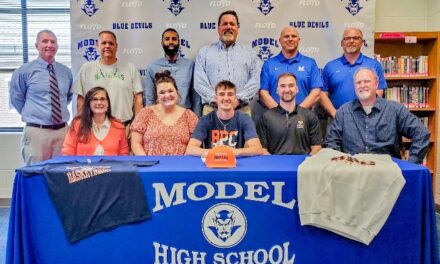 Model Senior Signs with Brewton-Parker College