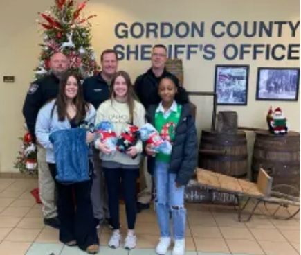 CHS Students Donate Blankets for Christmas