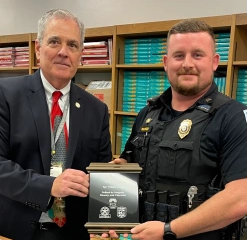 Floyd County Police Picks Award of Honor Winner