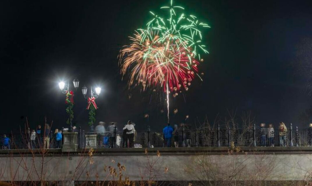 Photos From New Years Fireworks in Rome