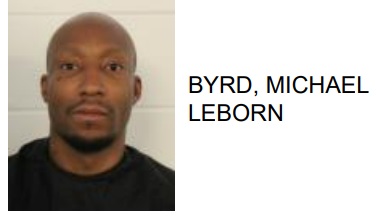 Man Pulls Bag of Cocaine from Crotch Before Swallowing it at Floyd County Jail