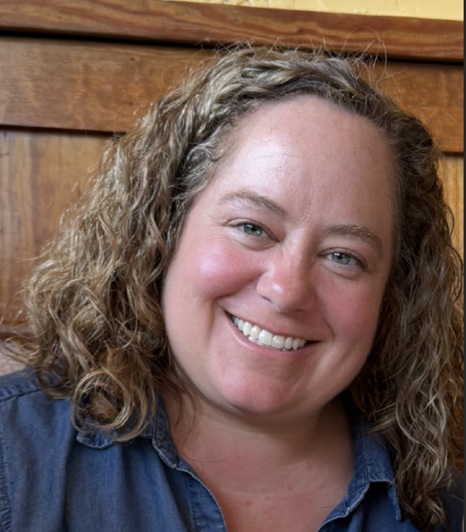 Jefferson’s Restaurant Names Alto Park SPED Educator as “Teacher of the Year” Winner 