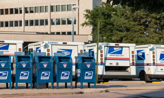 USPS Plans Temporary Holiday Shipping Rate Increase